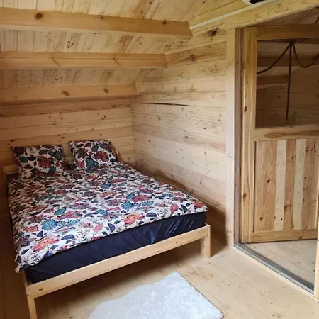 Holiday home Z Sauna I Balia Jakuzii W Gluszy