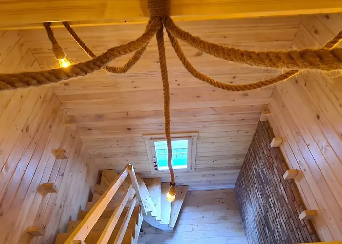 Z Sauna I Balia Jakuzii W Gluszy