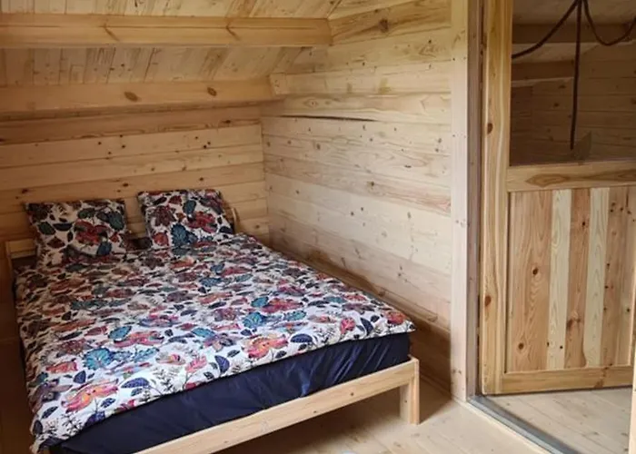 Holiday home Z Sauna I Balia Jakuzii W Gluszy